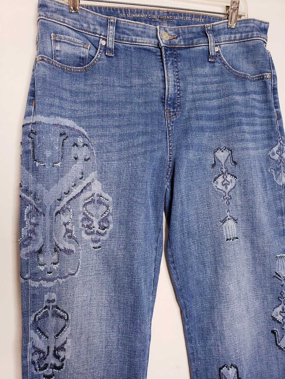 Chico's Beaded So Slimming Girlfriend Slim Leg Ankle Jeans Women's Size 12 - Picture 2 of 12